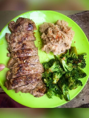 Langkah Mudah untuk Membikin Resep Sirloin steak with mashed potato yang Uenak Anti Ribet, Bisa Manjain Lidah