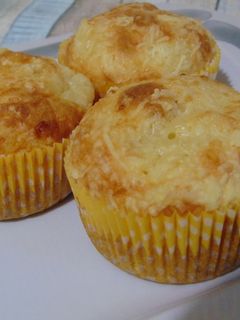 Sajtos muffin recept fotója