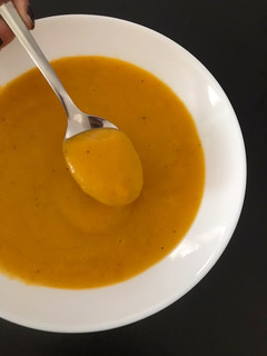 Una foto de Puré de zanahoria y patatas súper fácil de hacer! 🥕 🥔