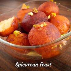 A picture of Gulab Jamun.