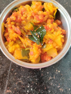பூசணிக்காய் கடலை பருப்பு கூட்டு (poosani kadalai paruppu kootu recipe in tamil) செய்முறை முக்கிய புகைப்படம்