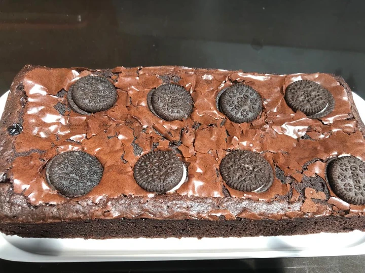 Langkah Mudah untuk Membikin Resep Shiny Crust Brownies by Vet&amp;#39;s Kitchen yang Lezat Anti Ribet, Uenak Banget