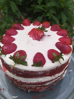 Una foto de Red velvet cake