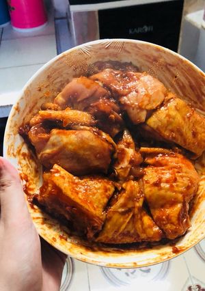 Hình của món Gà chiên sốt ớt Hàn Quốc.