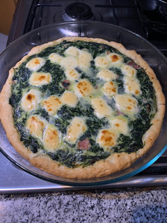 Una foto de Tarta de acelga con masa hecha en casa