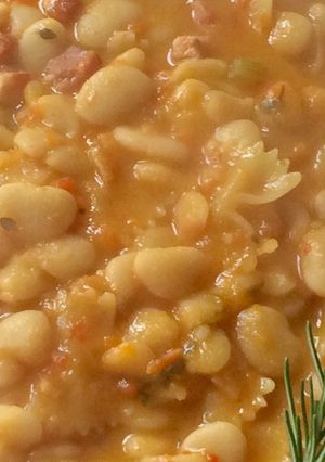 Una foto de Pasta y porotos