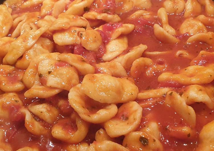 Orecchiette pugliesi fatti a mano!