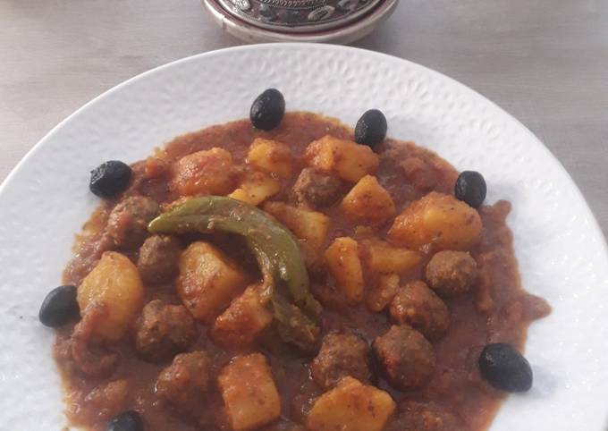 Tajine boulettes de kefta (viande hachée) et pomme de terre