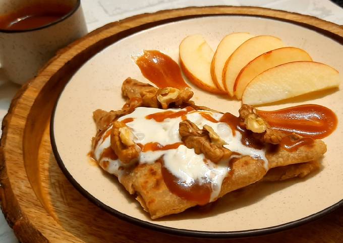 WALNUT APPLE PARATHA WITH CARAMEL SAUCE & VANILLA ICE-CREAM