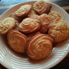 A picture of Mawe tatu cookies.