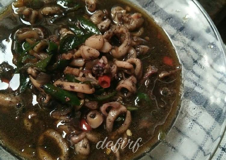 Resep Cumi Hitam Cabai Hijau Praktis yang Bikin Ngiler