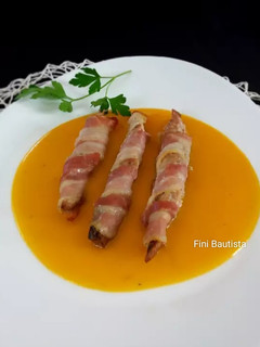 Una foto de Caballa al horno con panceta y calabaza