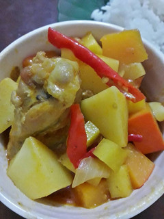 A picture of Chicken Curry.
