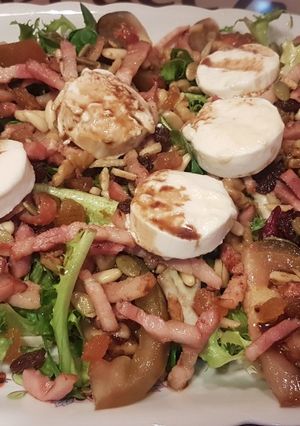 Foto principal de Ensalada templada con queso de cabra