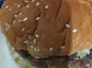 Una foto de Hamburguesas de carne de cerdo y vacuno (10)