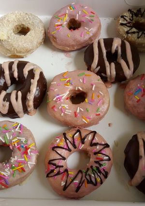A picture of Doughnut glaze.