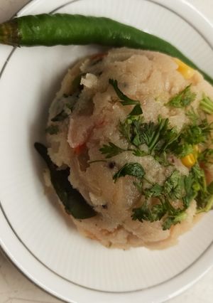 उपमा (upma recipe in marathi) रेसिपी चे मुख्य फोटो 
