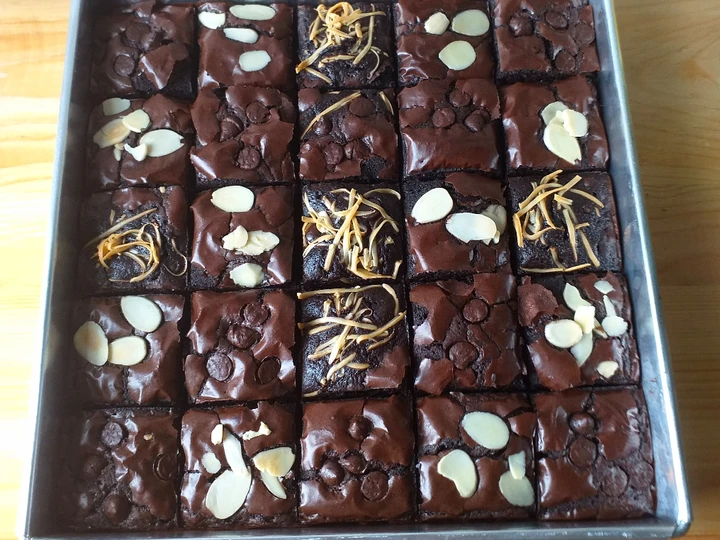 Langkah Mudah untuk Membuat Resep 226. Shiny Fudgy Brownies (telur 2) yang Uenak Anti Ribet, Bisa Manjain Lidah