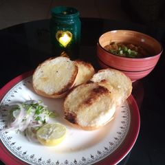 A picture of Pav Bhaji.