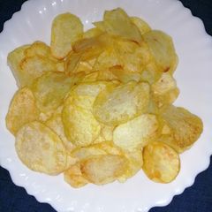 Potato crisps A picture of Potato crisps.