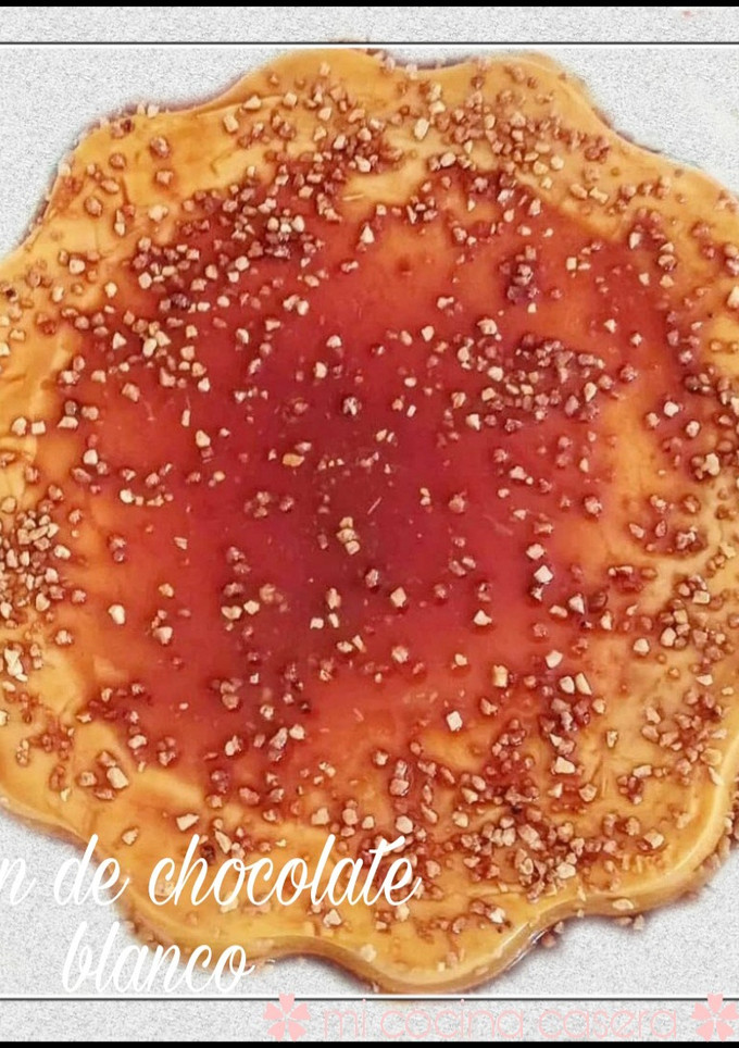 Una foto de Flan de chocolate blanco