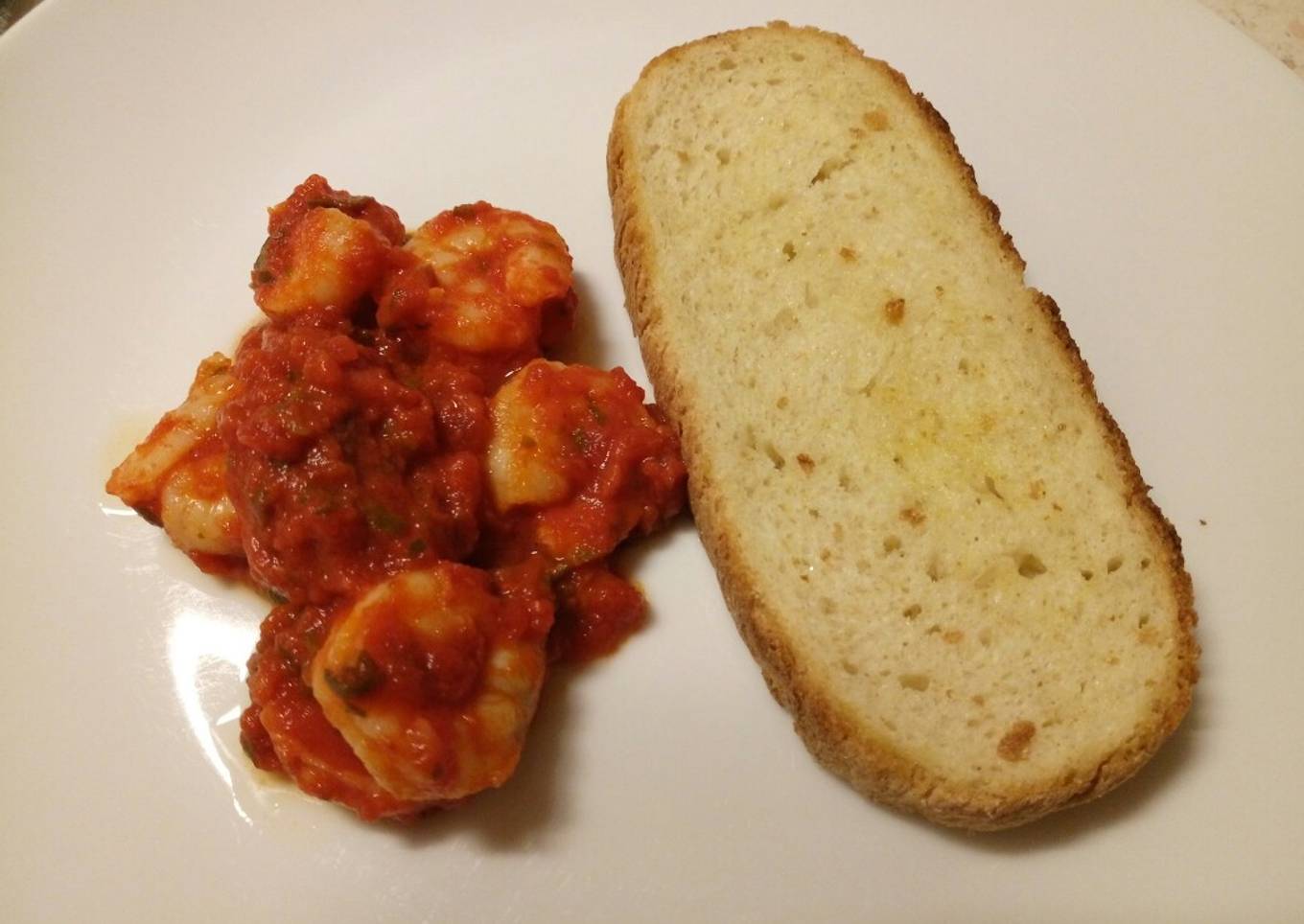 Spicy prawns with garlic bruschetta