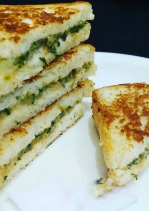 A picture of Potato sandwich ❤️.