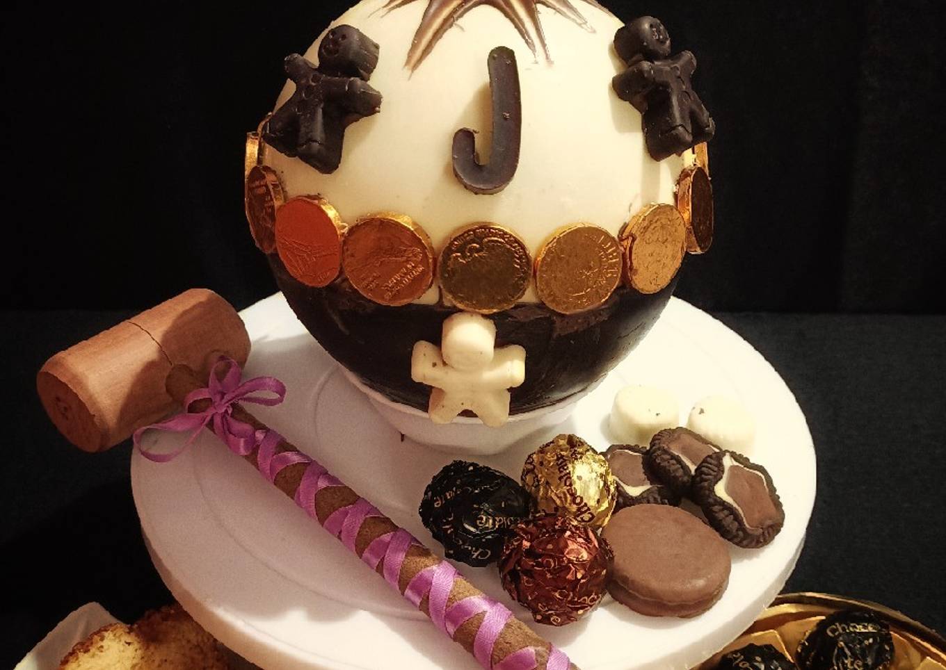Surprise dark chocolate Pinata smash cake