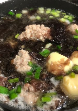 รูปของ แกงจืดเต้าหู้หมูสับ ใส่สาหร่ายจีฉ่าย