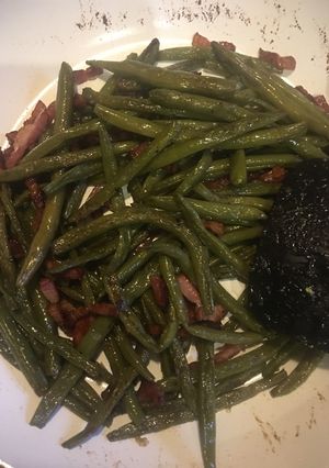 Baconös pirított zöldbab recept fotója