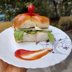 Instant pav burger A picture of Instant pav burger.