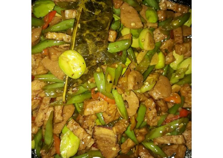 Langkah Mudah untuk meracik Orek buncis with tempe petai bakso #10, Lezat