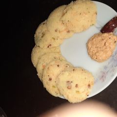 A picture of Sooji idli.