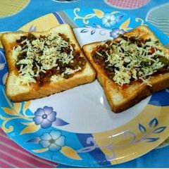Bread pizza A picture of Bread pizza.