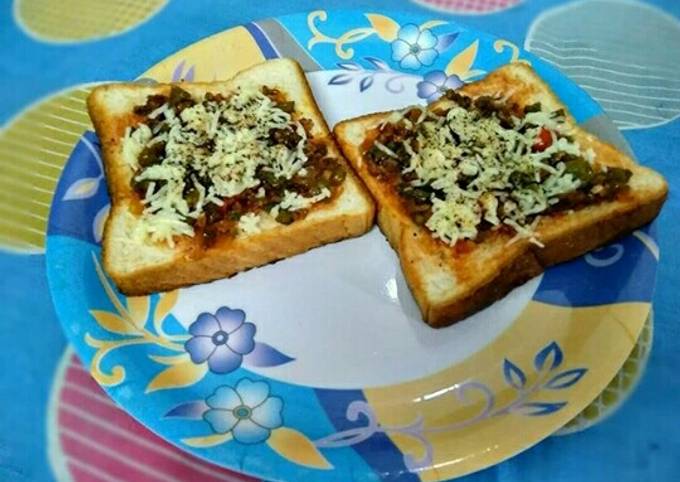 Bread pizza