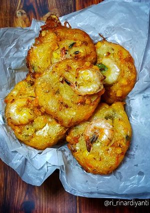 Foto resep 12. Bakwan Sayur Udang (Buku Semua Orang Bisa Masak)