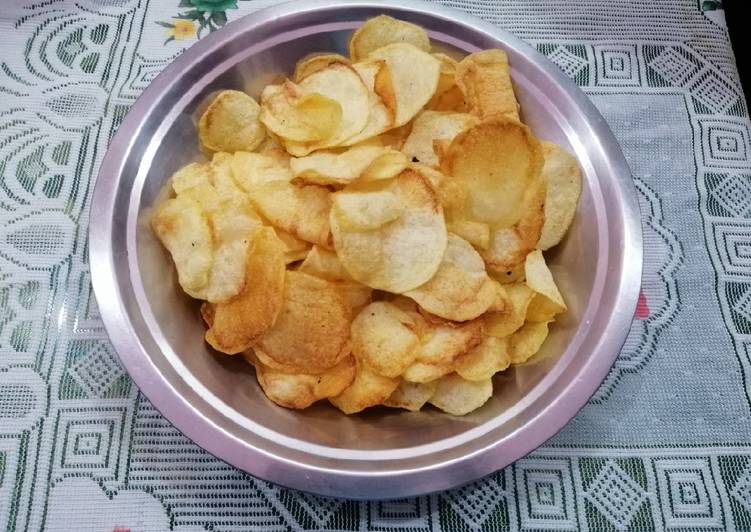 Simple Way to Prepare Ultimate Homemade Crispy Salted Potato Chips