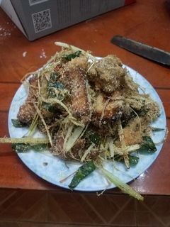 Hình của món Chân gà rang muối.