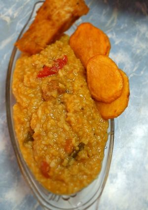 মুগডাল আতপ চালের খিচুড়ি (moog dal atap chaler khichuri recipe in Bengali) রেসিপির প্রধান ছবি