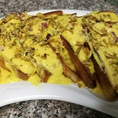 A picture of Shahi tukrey.