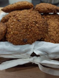 Una foto de Galletas de avena, coco y chocolate 81% 🥥 🍫