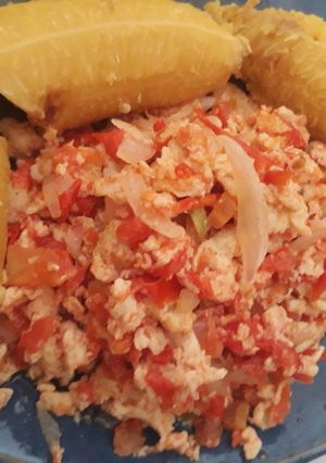 A picture of Boiled plantain with egg sauce.