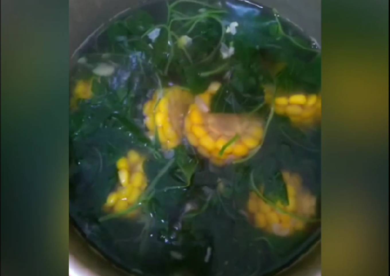 Sayur bayam, jagung dan tempe goreng