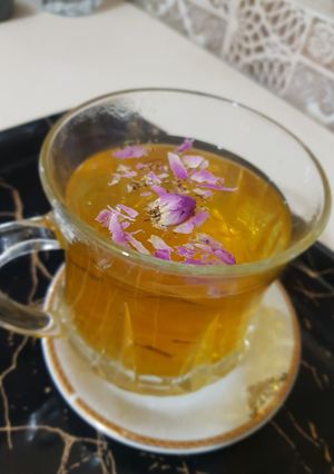 عکسی از دستور چای سبز همراه گل سرخ...(شای اخضر)🌺
