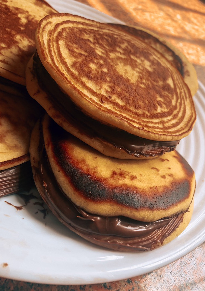 Una foto de Dorayakis rellenos de Nutella