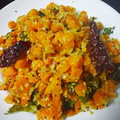 A picture of Carrot poriyal.