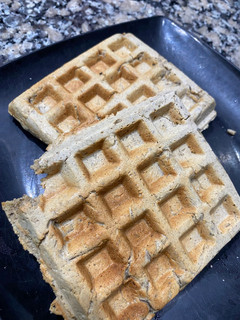 Una foto de Waffles salados sin tacc y veganos