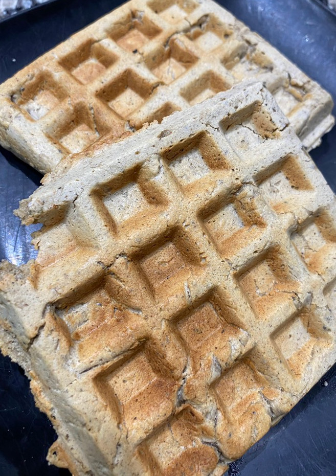 Una foto de Waffles salados sin tacc y veganos