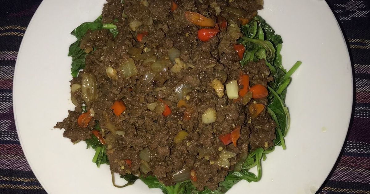 Tumis daging giling bayam