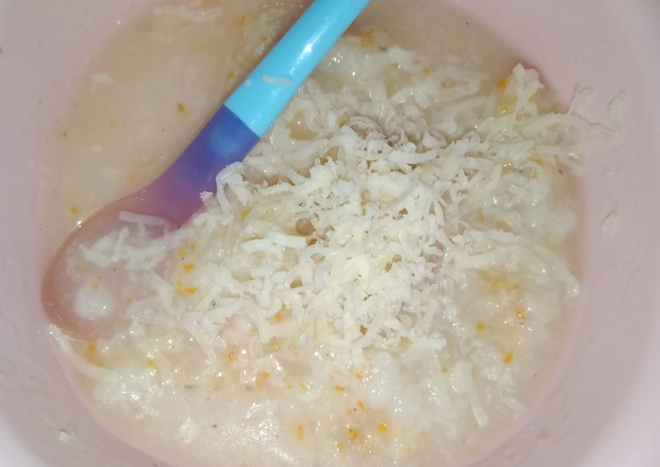 Mpasi 6+ Azka : Bubur wortel+ikan+keju